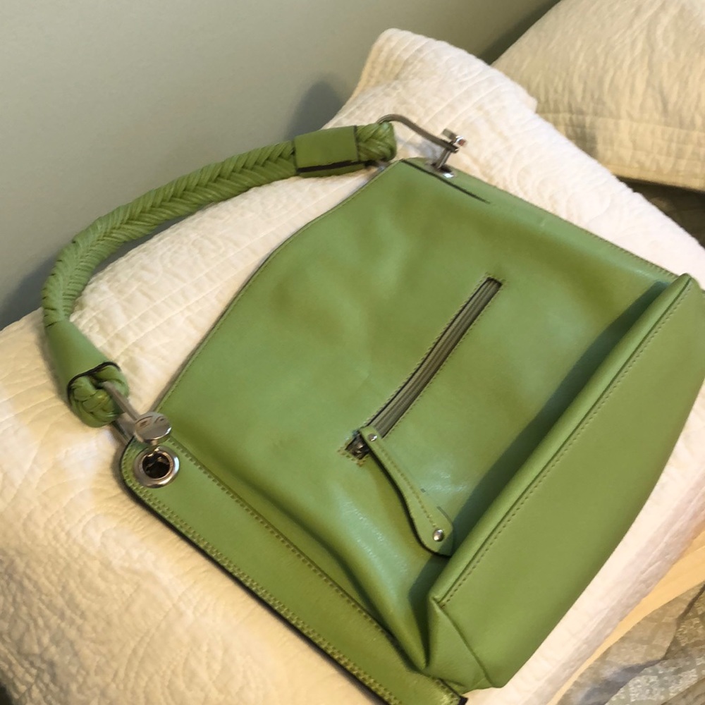 New and unused pebbled lime green purse. Beautiful spring/summer color!